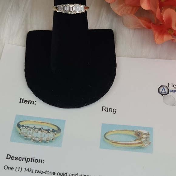 G/VVS2 1CT EMERALD CUT 5 STONE WITH APPRAISAL - Picture 14 of 15